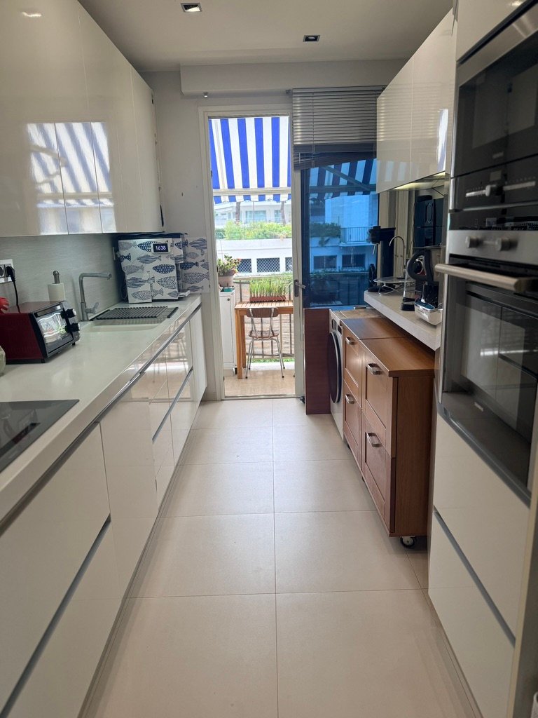 MRS KITCHEN AND MOUTAIN SIDE TERRACE