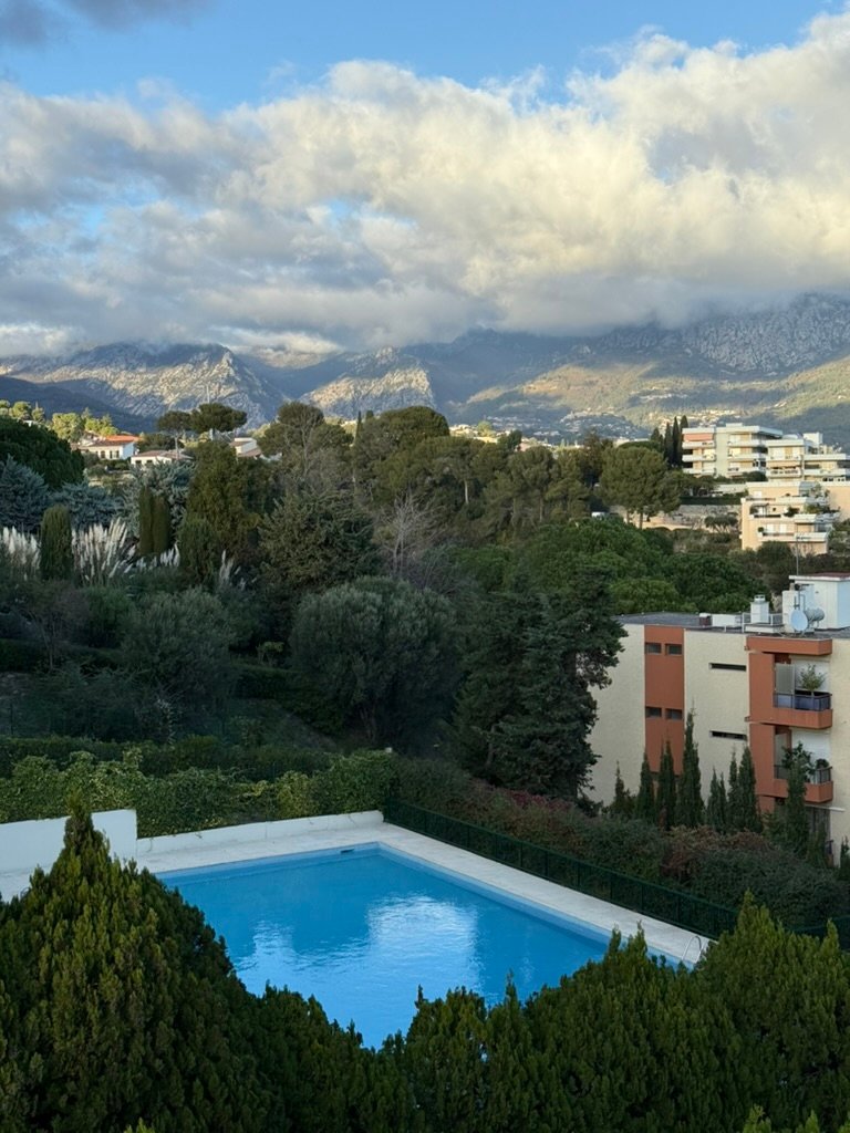 MRS PRIVATE TERRACE MOUNTAIN AND SWIMMINGPOOL VIEW