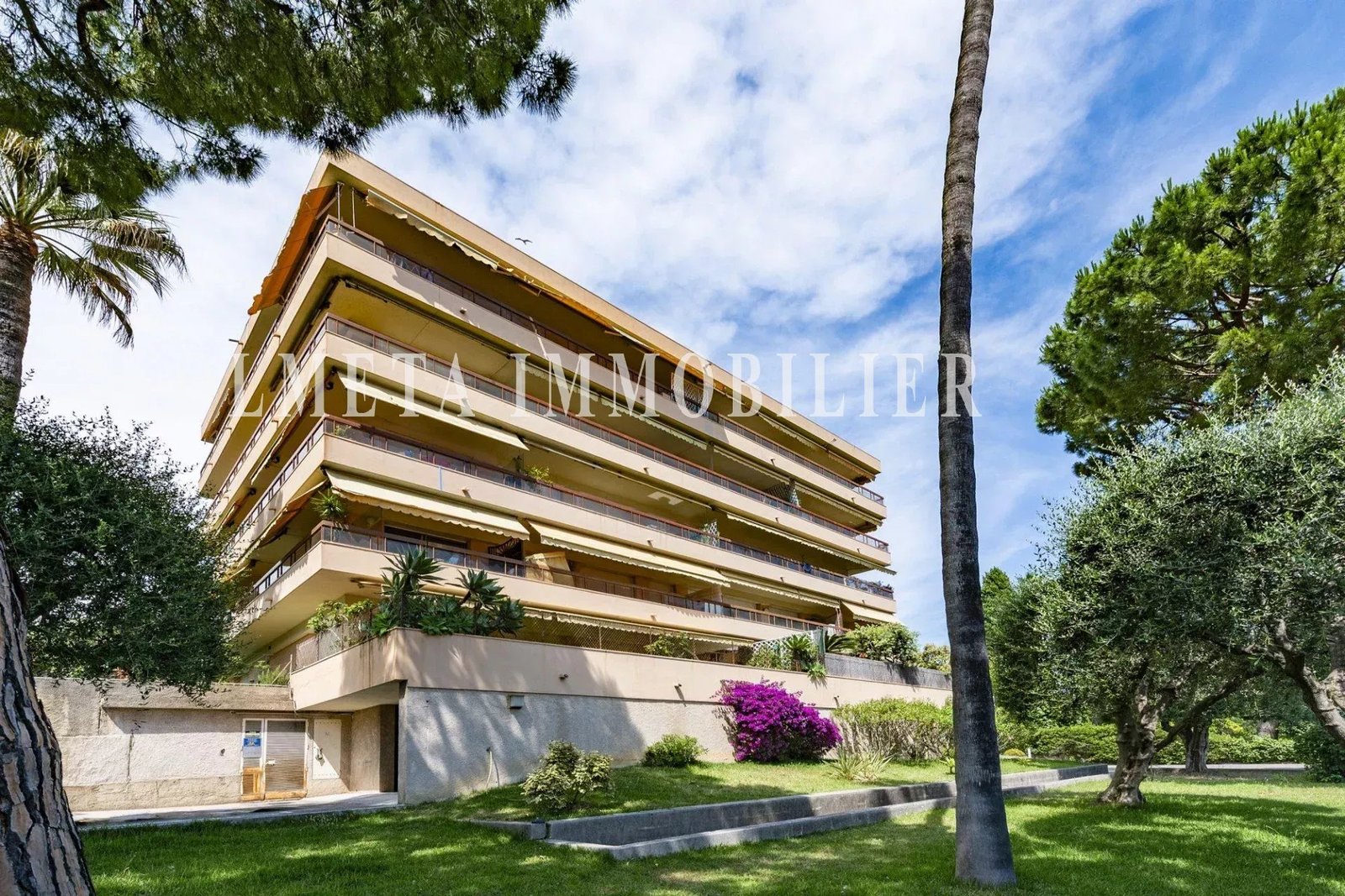 L’élégance d’un grand appartement, la tranquillité d’un
