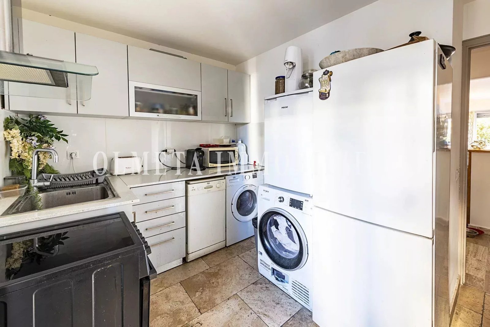 BELLE APPARTEMENT DE 64m² A CANNES