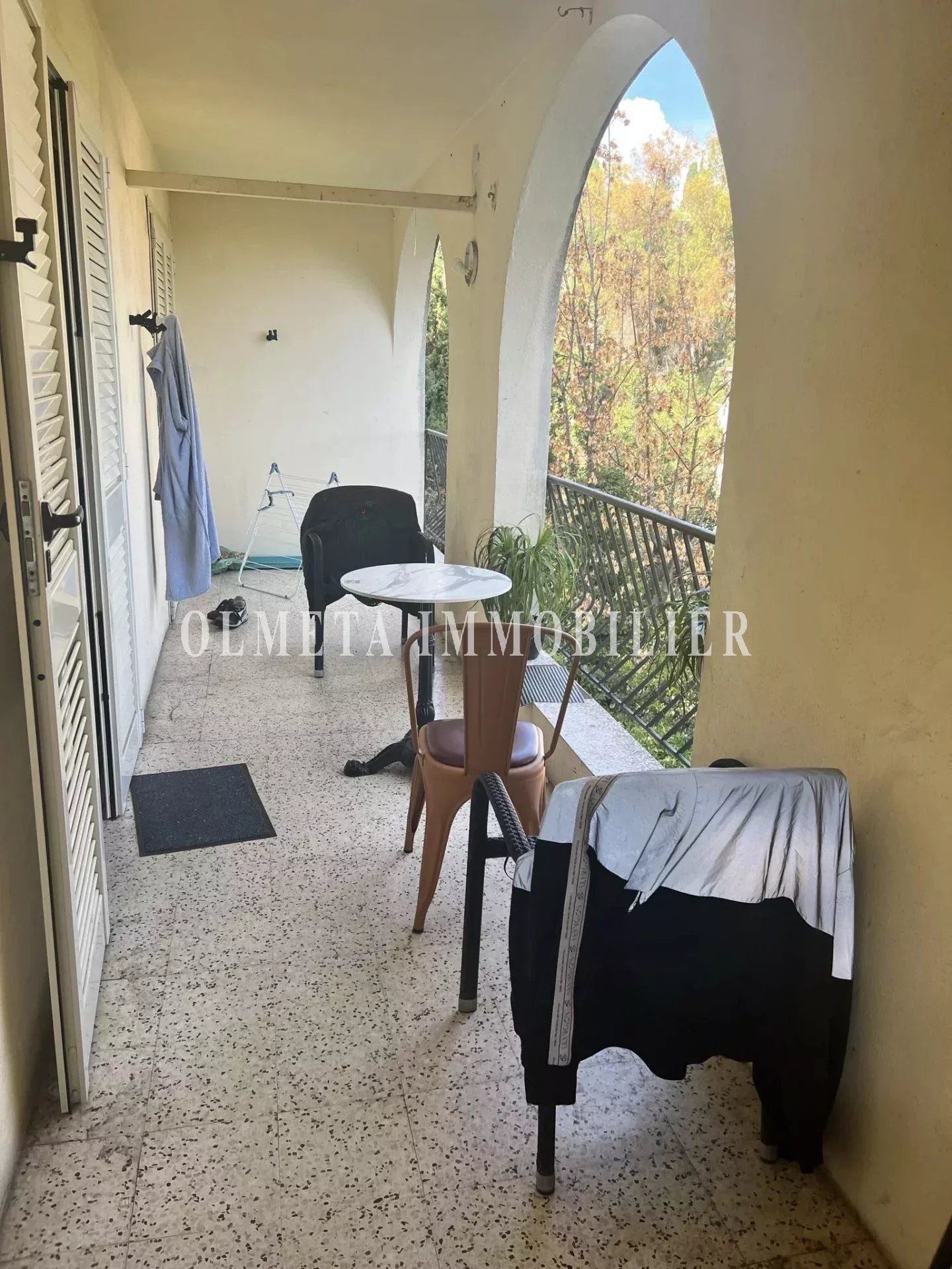 CAP MARTIN- DEMEURE 10 PIÈCES- VUE DÉGAGÉE -TERRAIN
