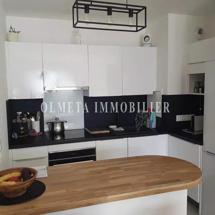 Bien à vendre — — 82586619