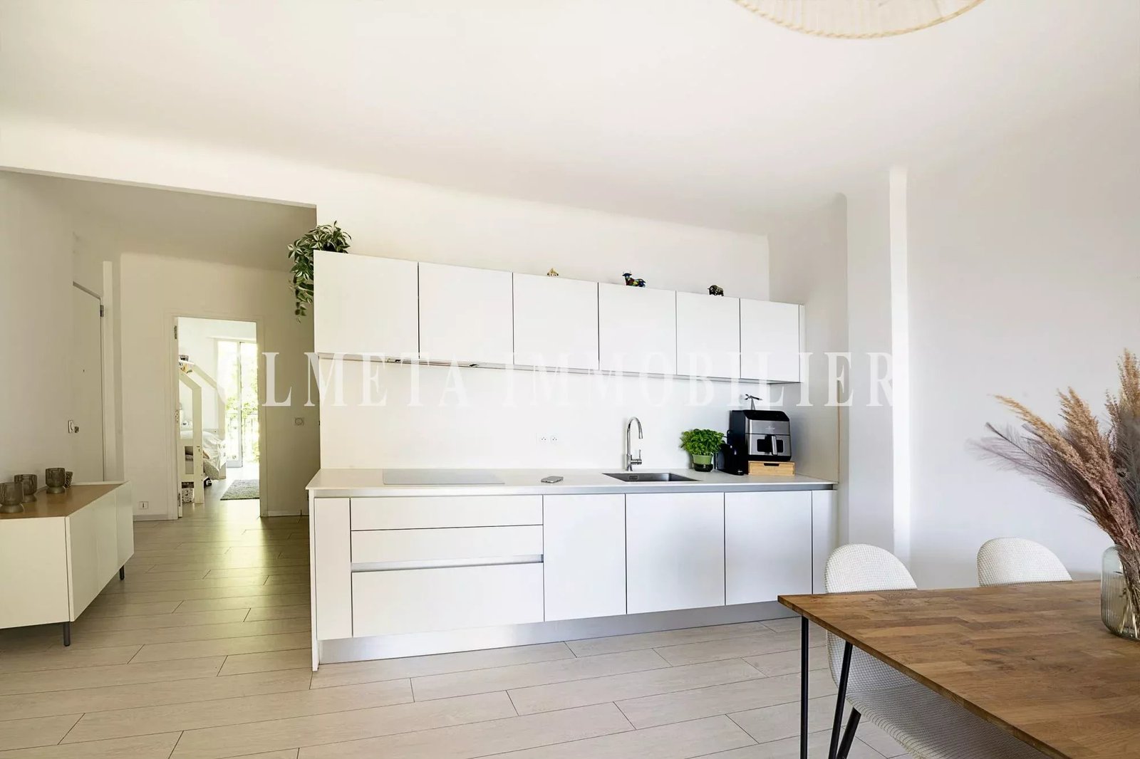 Pied‑à‑terre idéal près de Monaco : 3P vue mer, terrasses, parking,piscine