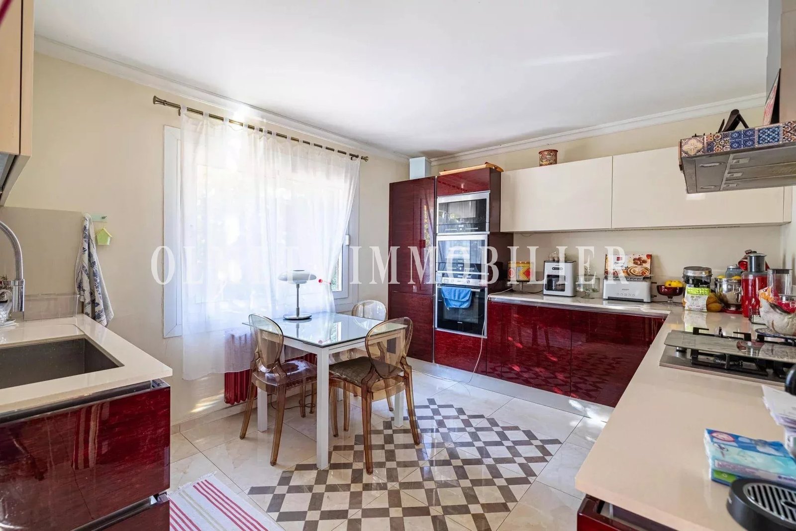 CAP MARTIN VILLA 4 CHAMBRES AVEC GRAND JARDIN ET PISCINE